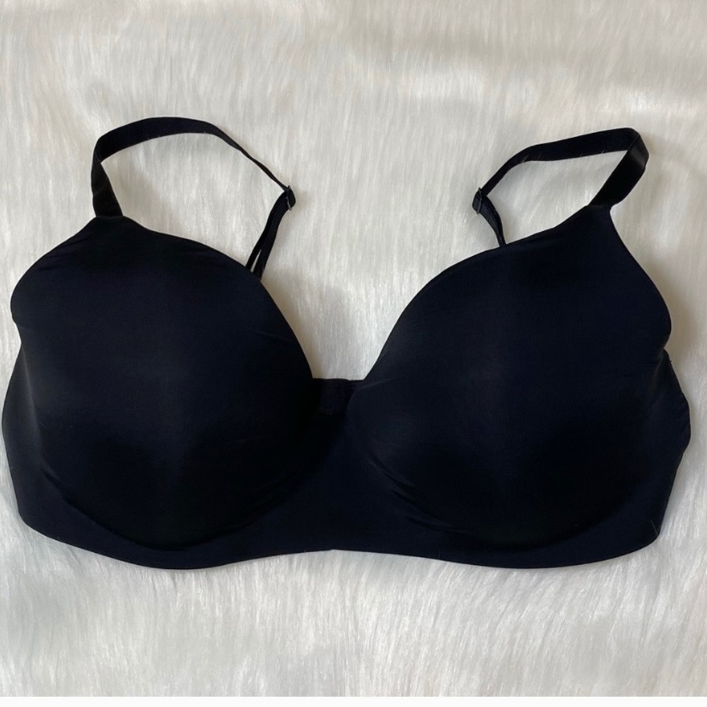 Victoria’s Secret Wireless Bra Padded 38D T-shirt